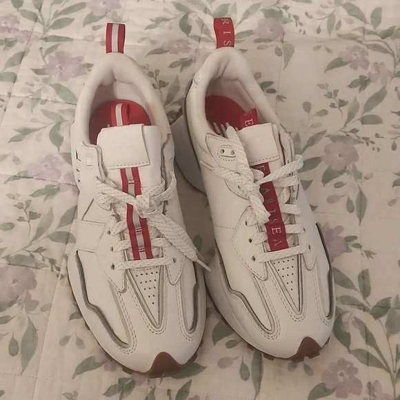 New Balance 327 Aries NWT - Picture 1 of 8